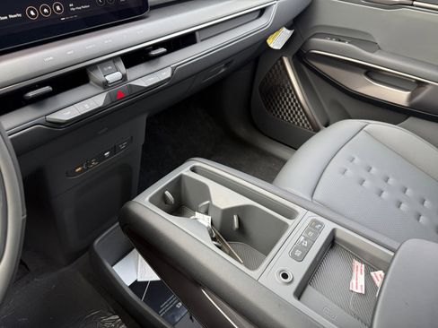 New 2026 Kia EV9 Wind image 13
