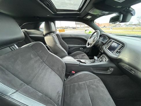 Used 2023 Dodge Challenger GT w/ Plus Package image 8