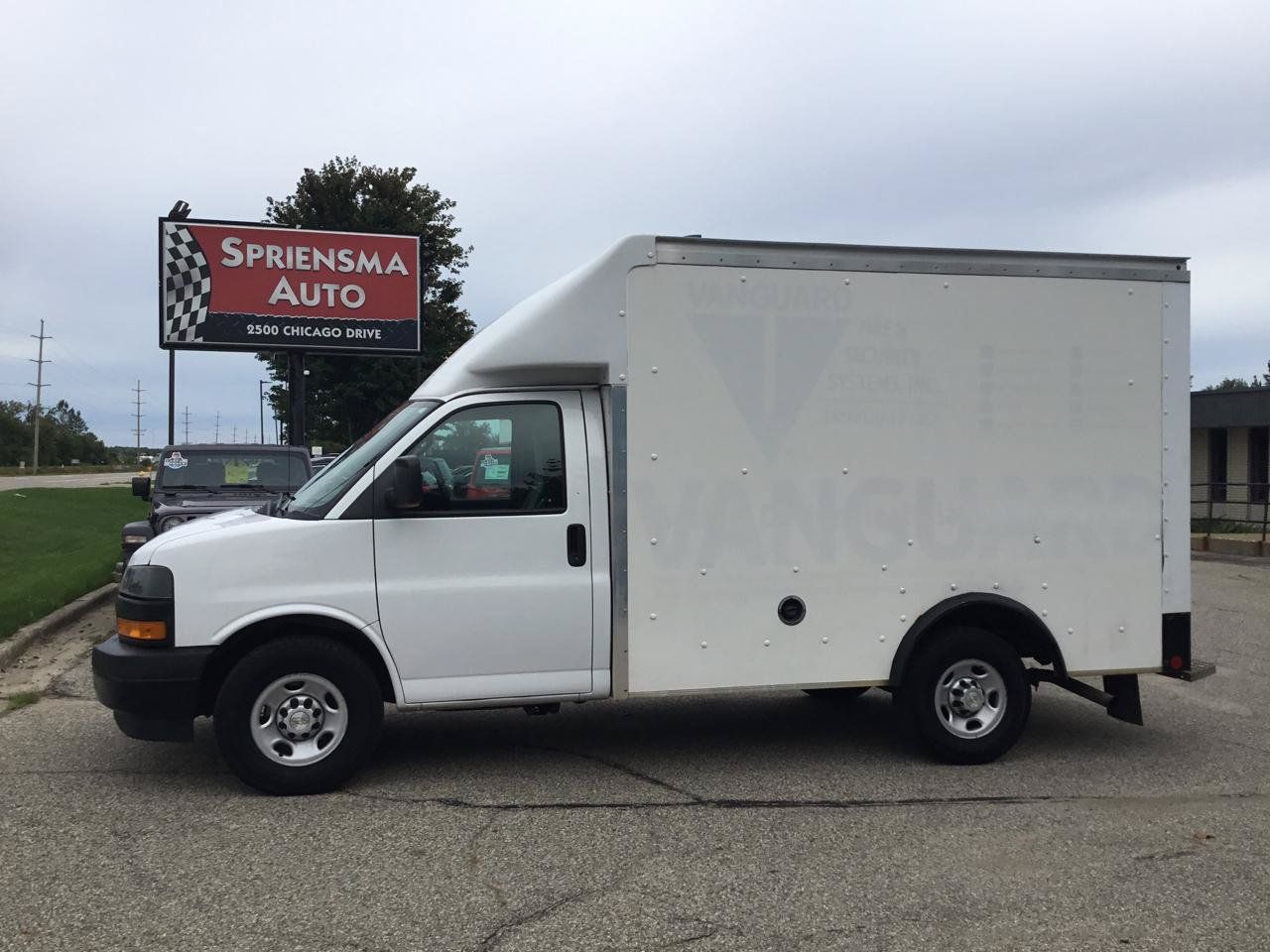 Used 2020 Chevrolet Express 3500 w/ Power Convenience Package RWD image 8