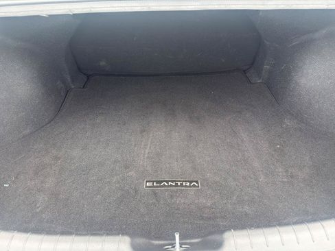 Used 2023 Hyundai Elantra SEL w/ Convenience Package FWD image 6