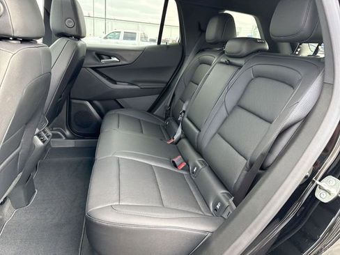 New 2026 Chevrolet Equinox LT w/ Convenience Package II AWD/4WD image 23