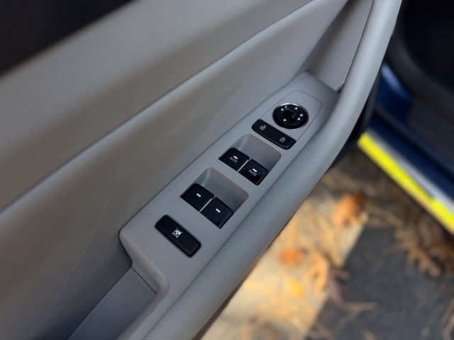 Used 2015 Hyundai Sonata Sport w/ Option Group 03 FWD image 13