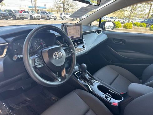 Used 2024 Toyota Corolla LE FWD image 10
