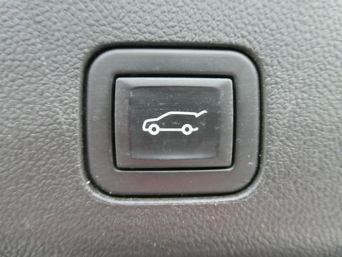 Certified 2021 Chevrolet Tahoe Z71 AWD/4WD image 18