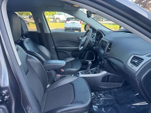 Used 2021 Jeep Compass Latitude AWD/4WD image 17