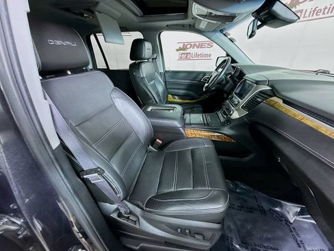 Used 2016 GMC Yukon Denali w/ Open Road Package AWD/4WD image 36