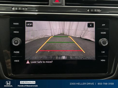 Used 2022 Volkswagen Tiguan SE R-Line FWD image 23