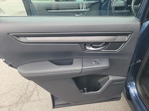 Used 2024 Honda CR-V LX image 19