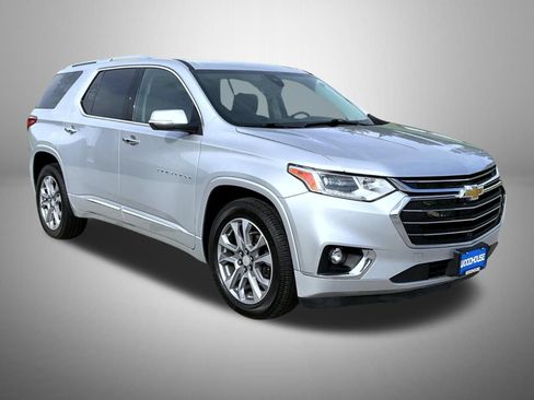 Used 2021 Chevrolet Traverse Premier AWD/4WD image 3