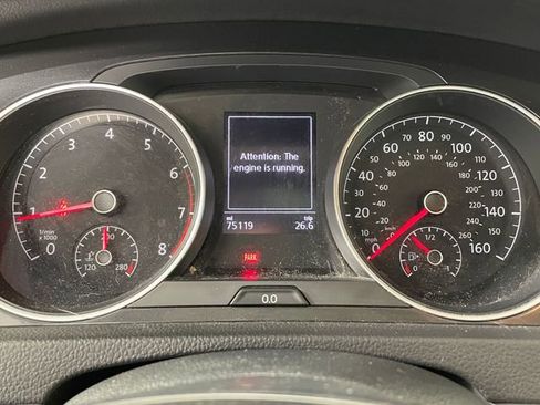 Used 2020 Volkswagen Golf 4-Door image 5