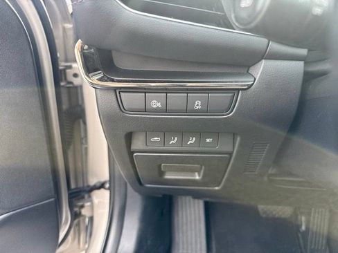 Used 2025 MAZDA MAZDA3 s FWD image 10