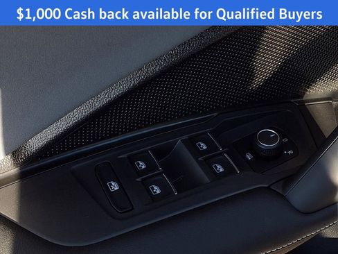 New 2026 Volkswagen Tiguan SE R-Line image 17