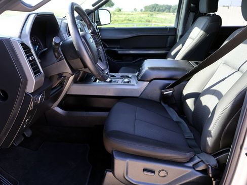 Used 2020 Ford Expedition XLT AWD/4WD image 18