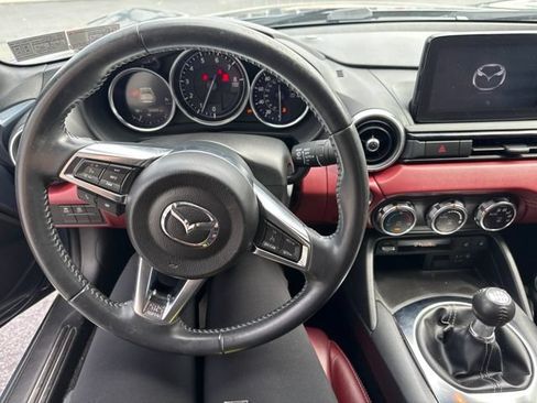 Used 2020 MAZDA MX-5 Miata RF Grand Touring RWD image 8