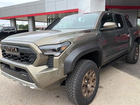 New 2026 Toyota Tacoma 4x4 Double Cab Hybrid image 3