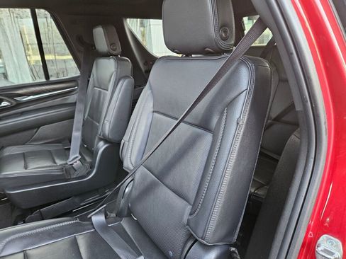 Used 2021 GMC Yukon Denali w/ Denali Premium Package image 18