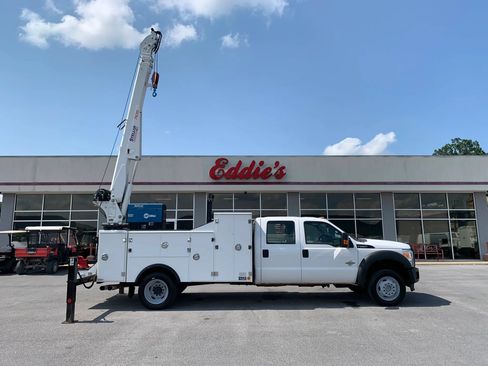 Used 2016 Ford F550 4x4 Crew Cab Super Duty w/ Power Equipment Group image 57