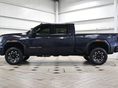 Used 2024 GMC Sierra 2500 AT4X AWD/4WD image 4