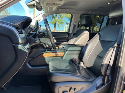 Used 2018 Chevrolet Suburban Premier image 12
