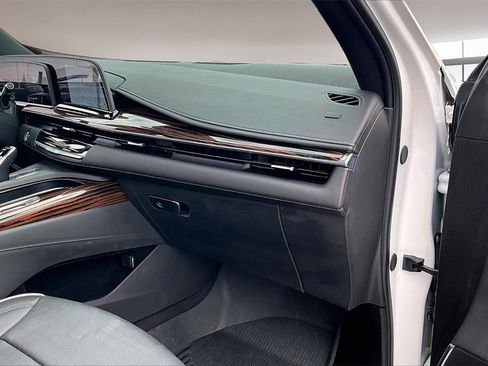 Used 2024 Cadillac Escalade ESV Premium Luxury image 16