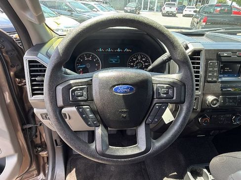 Used 2017 Ford F150 XLT AWD/4WD image 27