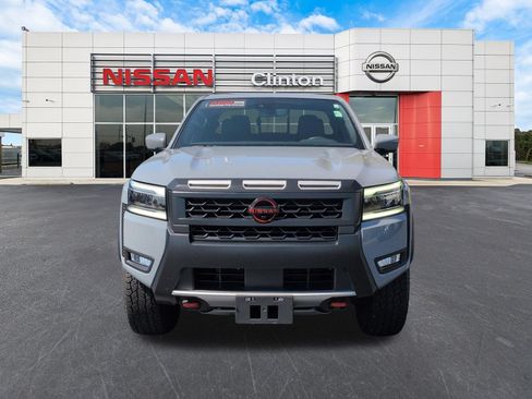 Used 2025 Nissan Frontier PRO-4X w/ Pro Premium Package AWD/4WD image 8