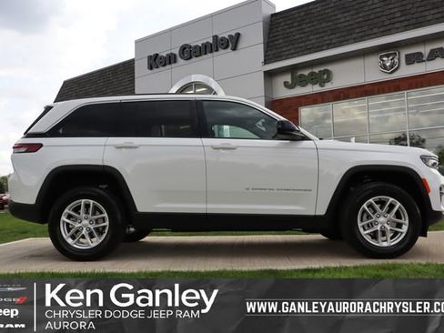 New 2026 Jeep Grand Cherokee Laredo AWD/4WD image 1
