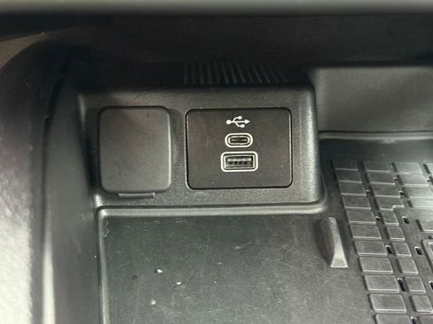 Used 2025 Ford Bronco Sport Badlands image 12