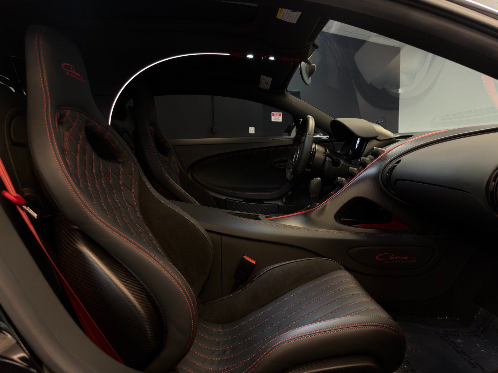 Used 2024 Bugatti Chiron Super Sport AWD/4WD image 36