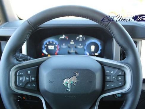 New 2025 Ford Bronco Outer Banks image 17