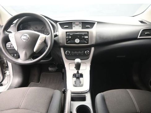 Used 2015 Nissan Sentra S image 28