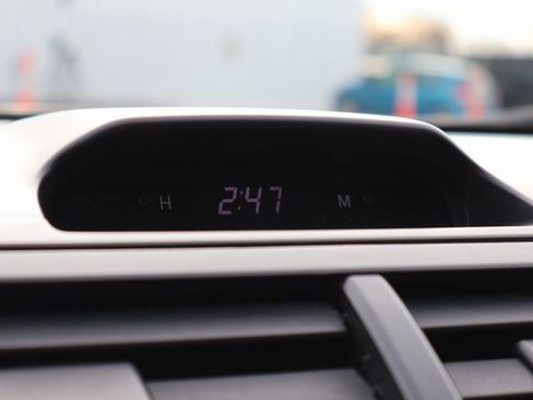 Used 2013 Toyota Camry SE image 31