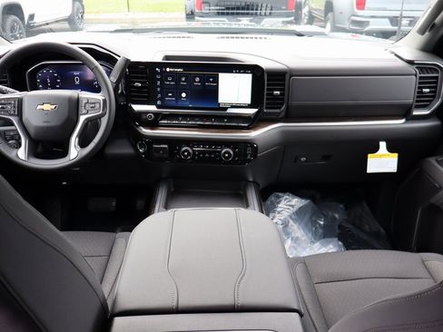 New 2026 Chevrolet Silverado 3500 LT image 15