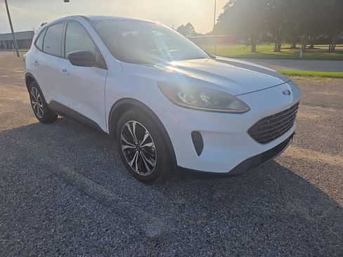 Used 2021 Ford Escape SE w/ SE Sport Appearance Package FWD image 21