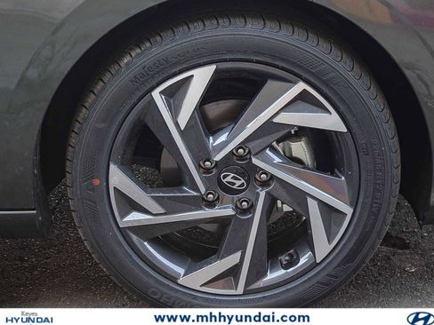 New 2025 Hyundai Elantra Sport FWD image 9