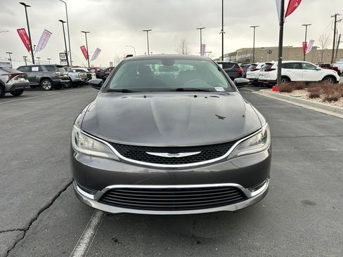 Used 2015 Chrysler 200 Limited w/ Convenience Group image 8