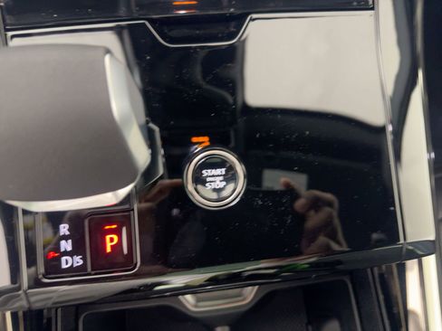 New 2026 Land Rover Range Rover Sport Dynamic SE image 18