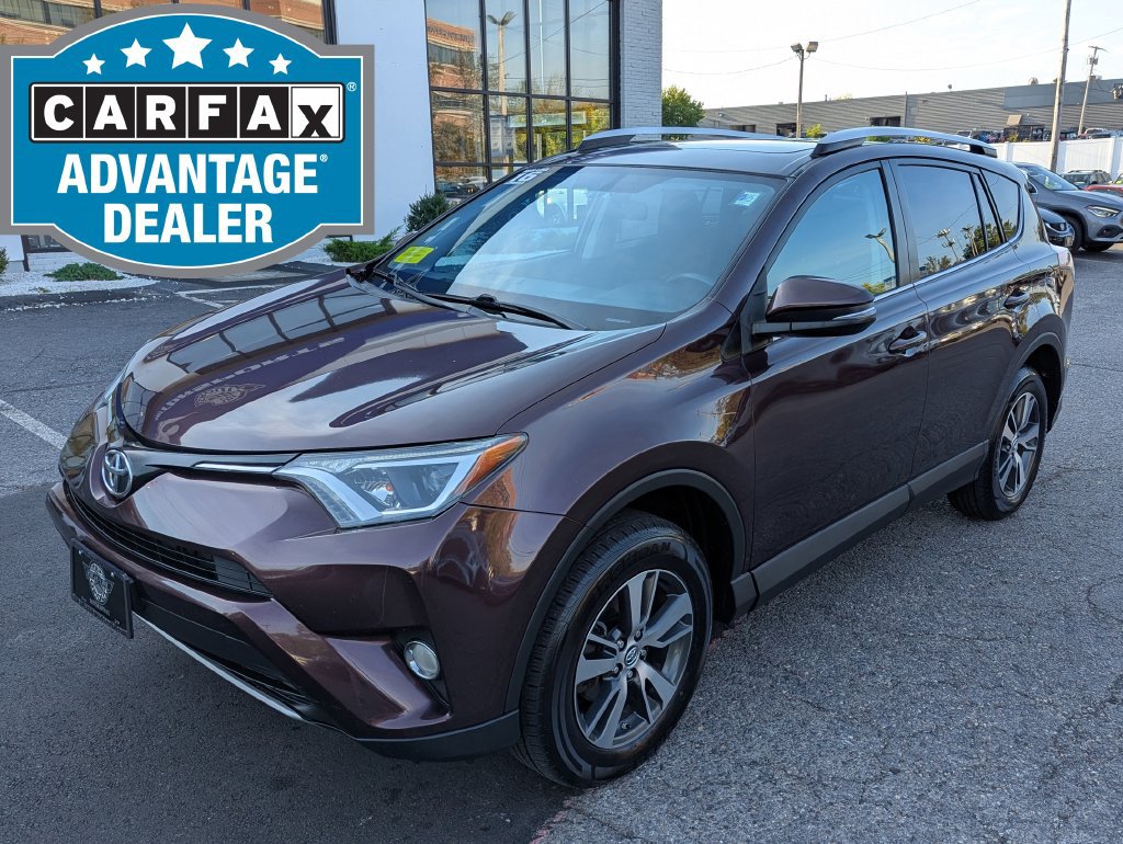 Used 2016 Toyota RAV4 XLE AWD/4WD image 2