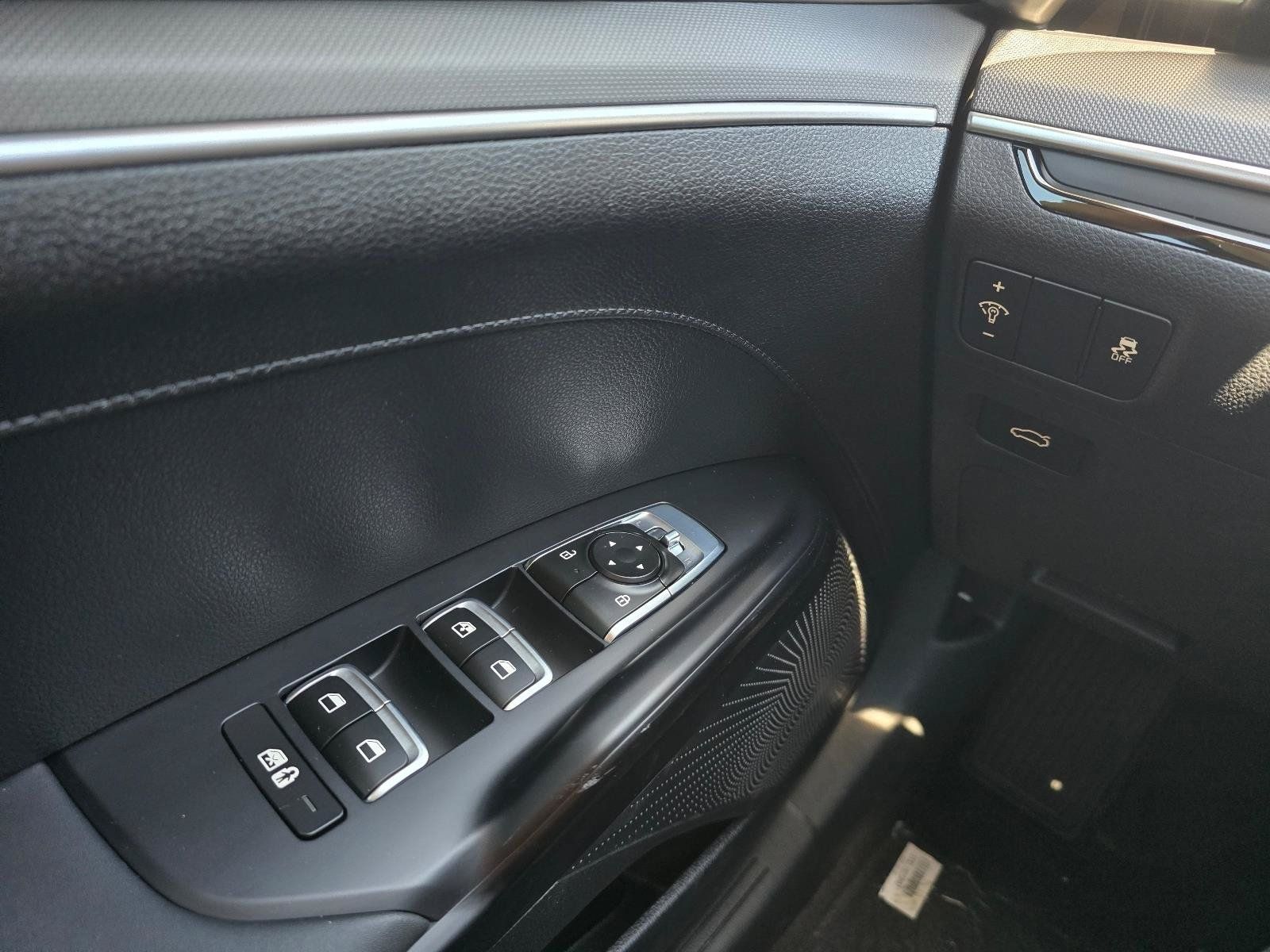 New 2026 Kia K5 LXS FWD image 12