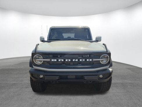 New 2026 Ford Bronco Outer Banks w/ Sasquatch Package AWD/4WD image 2