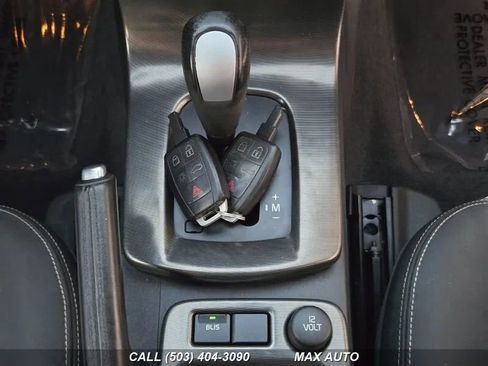 Used 2011 Volvo V50 T5 R-Design image 23