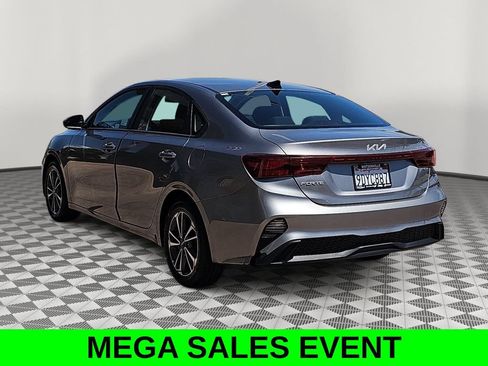 Used 2023 Kia Forte LXS w/ LXS Technology Package FWD image 5