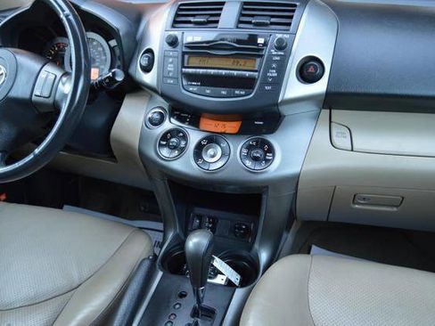 Used 2009 Toyota RAV4 Limited AWD/4WD image 19
