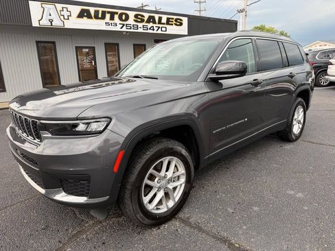 Used 2023 Jeep Grand Cherokee L Laredo w/ Luxury Tech Group I AWD/4WD image 2