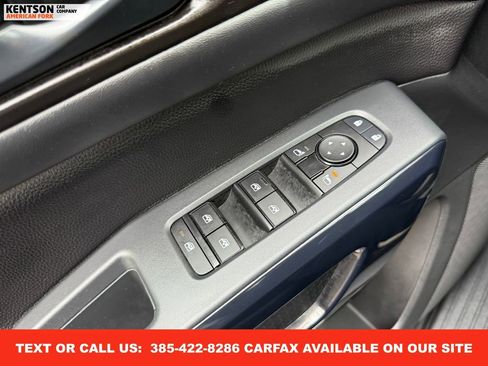 Used 2025 Nissan Pathfinder SV image 22