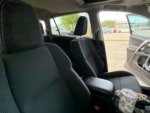 Used 2017 Toyota RAV4 XLE FWD image 26