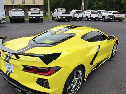 Used 2022 Chevrolet Corvette Stingray Preferred Cpe w/ Z51 Performance Package RWD image 17