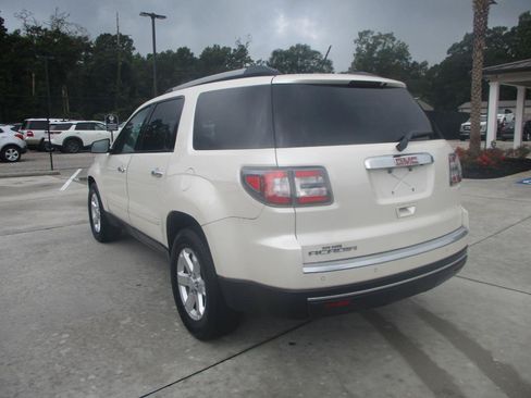 Used 2015 GMC Acadia SLE FWD image 4