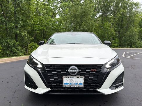 New 2026 Nissan Altima 2.5 SR w/ SR Midnight Edition Package FWD image 8