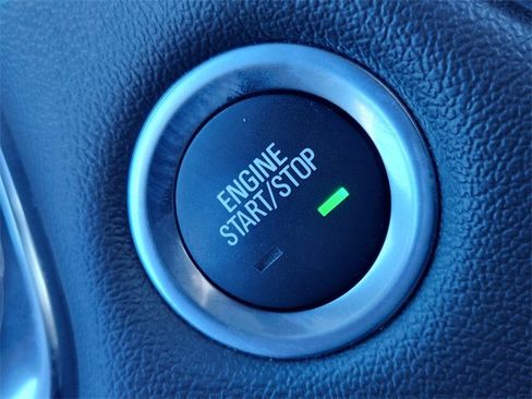 Used 2023 Chevrolet Traverse RS image 22